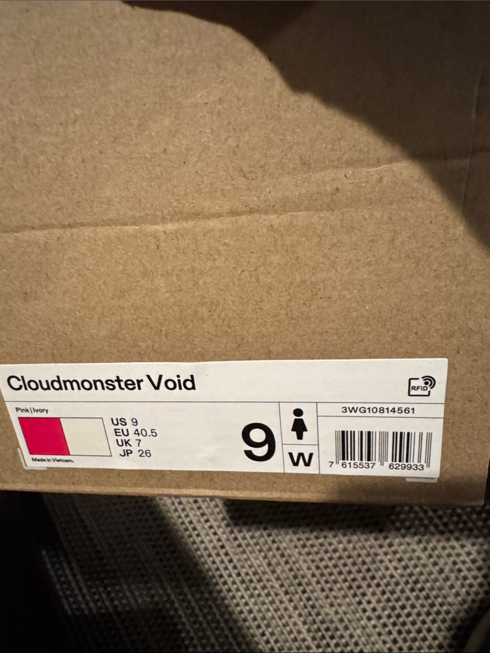 On Cloud-monster Void NWT Pink | Ivory limited edition cushioned iconic sneaker - Picture 6 of 13